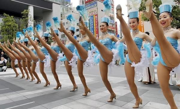 高清图：日本舞团演员街