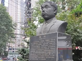 辛亥百年：黄兴塑像和黄