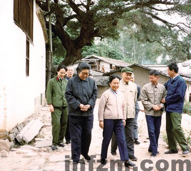 项南在福州郊区考察