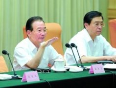 温家宝：任内实现养老险全覆盖