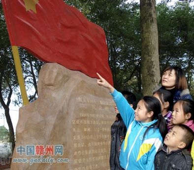 兴国：红色文化进乡村