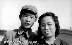 胡耀邦结婚照