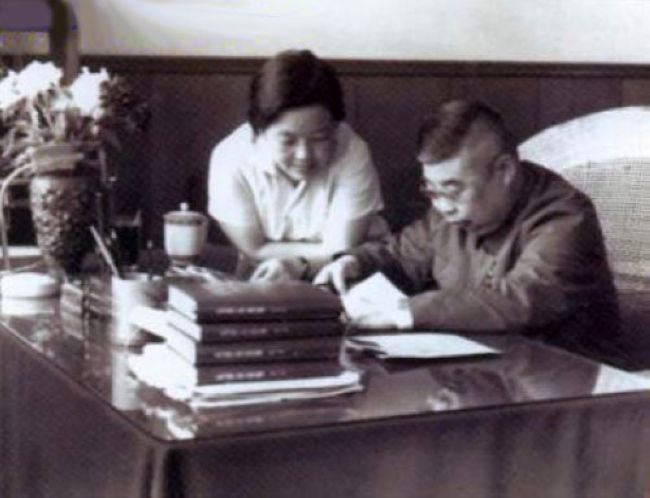 图说九一三事件后的吴法宪与夫人陈绥圻